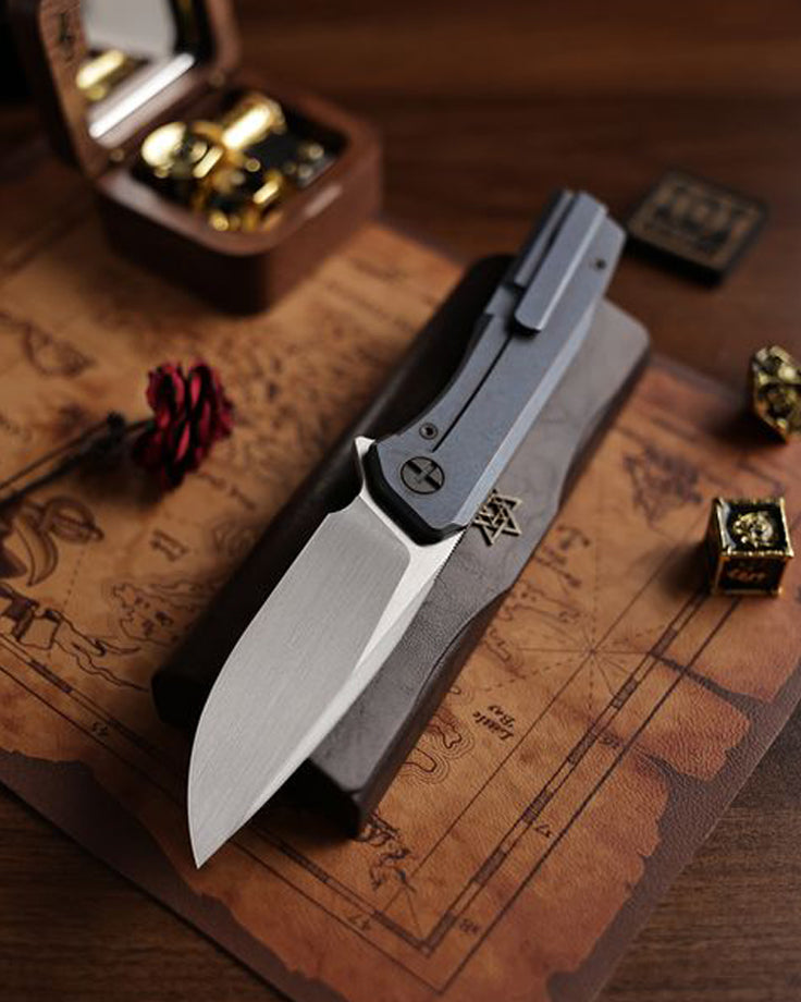 KNIFE